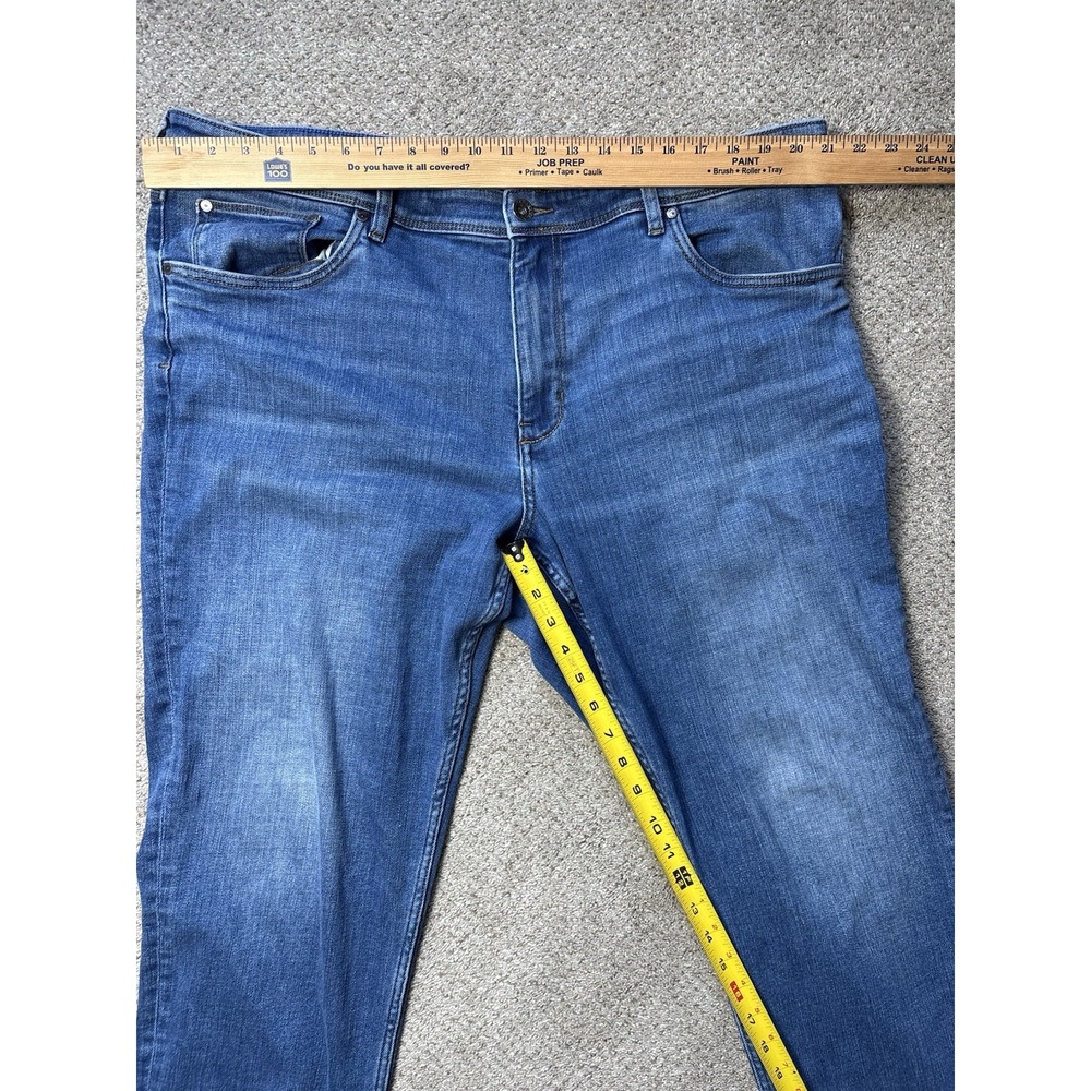 Tommy Bahama Indigo Palms Blue Jeans Men's 42x30 Classic Fit Light Washed Denim - Picture 8 of 10